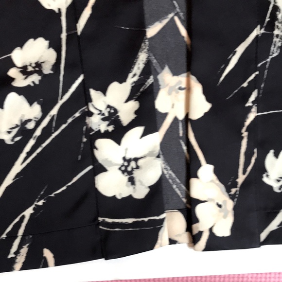 🌸Floral Satin Print Jacket - Picture 8 of 12